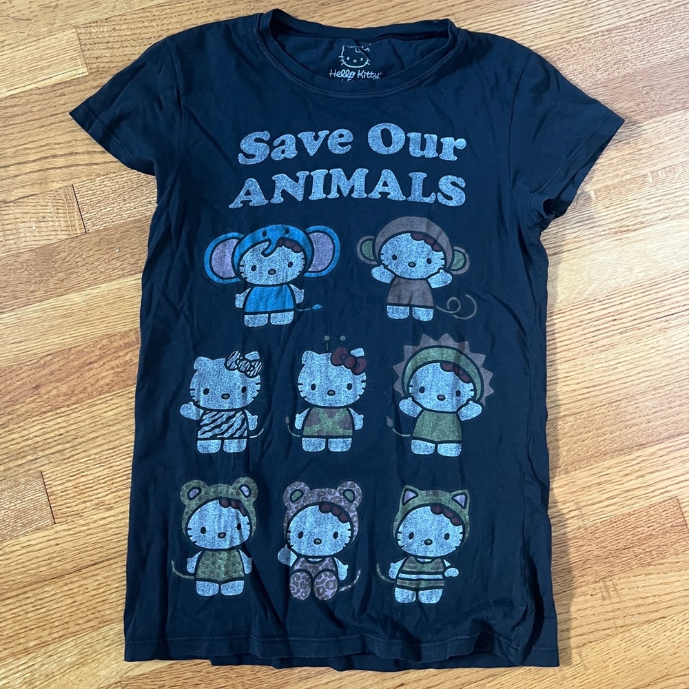 Hello kitty Sanrio vintage animal planet tee